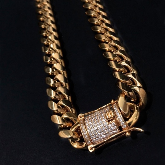 Gold Cuban Link Chain Necklace - Picture 7 of 13